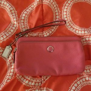 Coach wristlet wallet